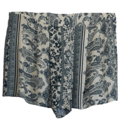 4 Ena Women Cream/Turquoise Shorts Small