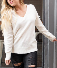 Instant Message Women's Ivory Brushed V-Neck Sweater
