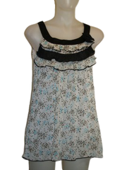 Oxford Club floral ruffled blouse