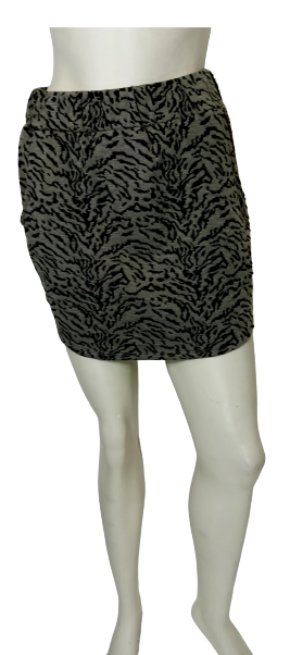 4 Ena Gray/Black Zebra Pattern Elastic Waist Knit Miniskirt