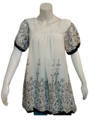 Minuet Women’s White/Black Ruffle Neckline Floral Print Layered Top, Size Large
