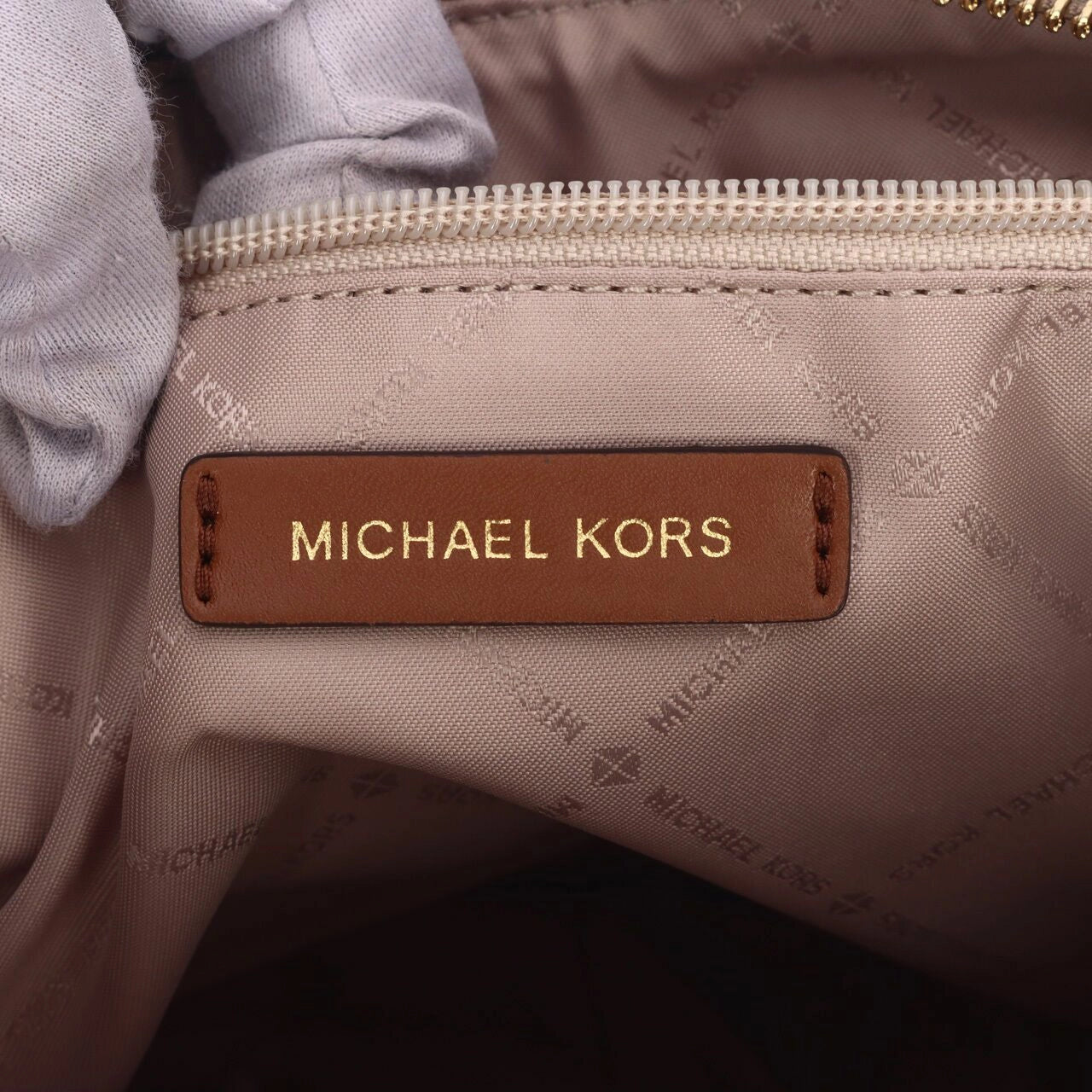 MICHAEL KORS Bedford Signature Medium Crescent Shoulder Bag in Beige & Ebony with Gold Tone Hardware