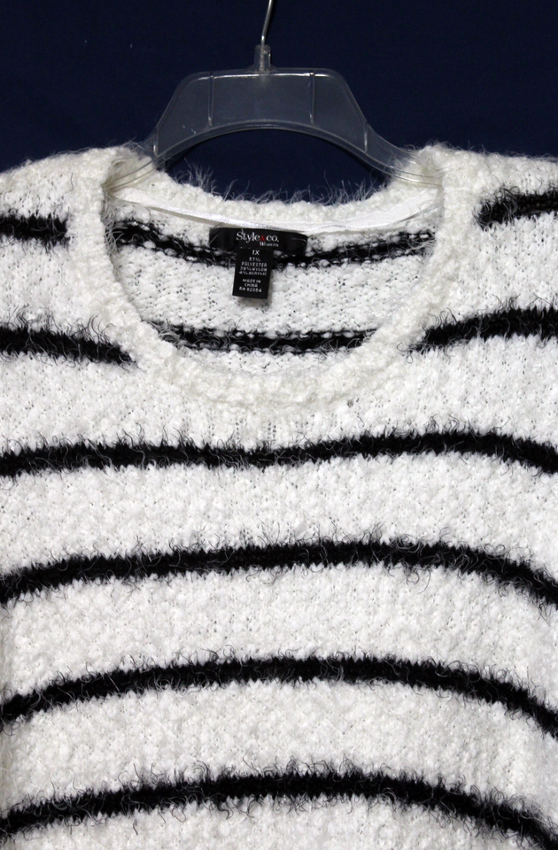 Style & Co Woman White/Black Loose Weave Striped Sweater