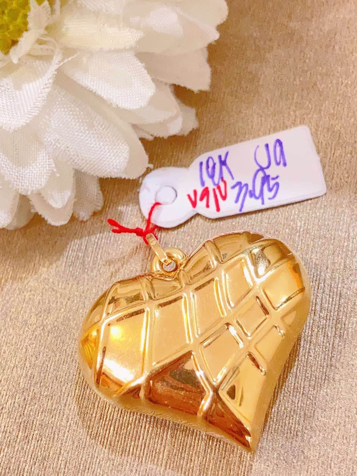 Saudi Gold Pendant