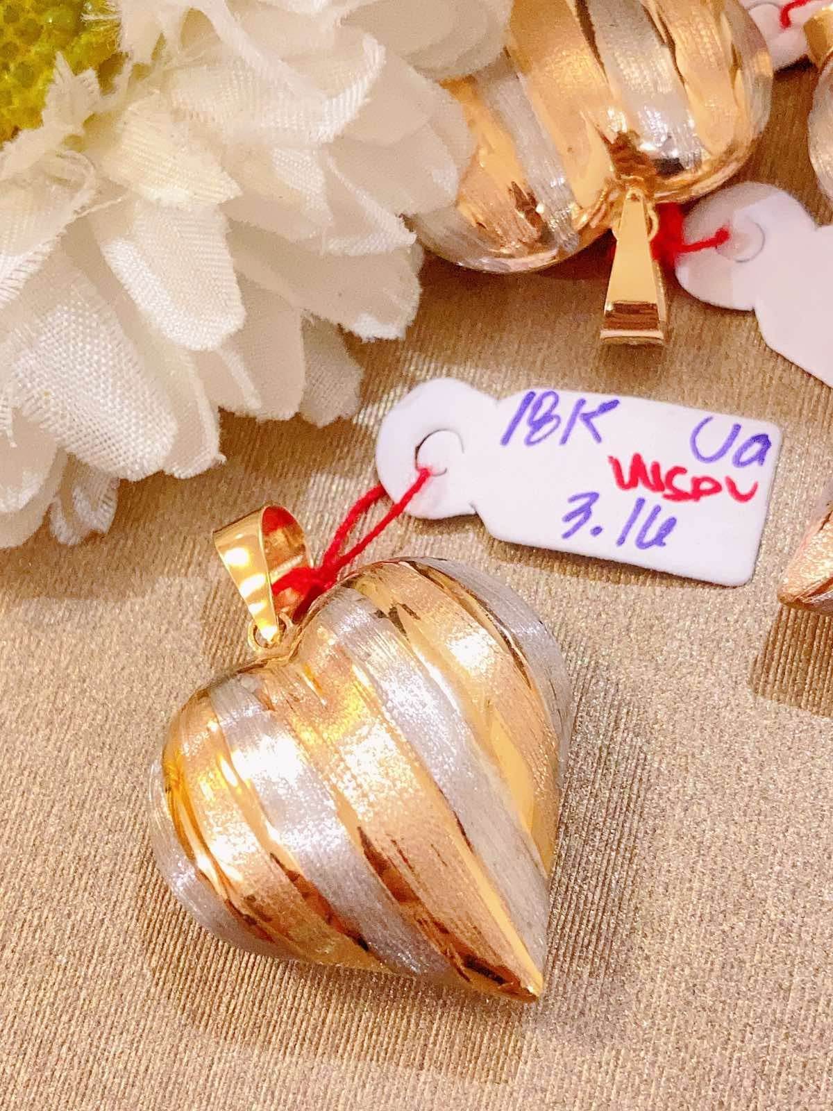 Saudi Gold Pendant